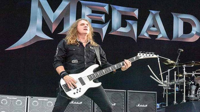 Megadeth despide a su bajista por presuntamente mantener conversaciones sexuales con menor