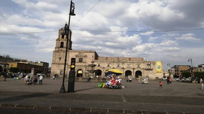 Michoacán regresa a semáforo naranja
