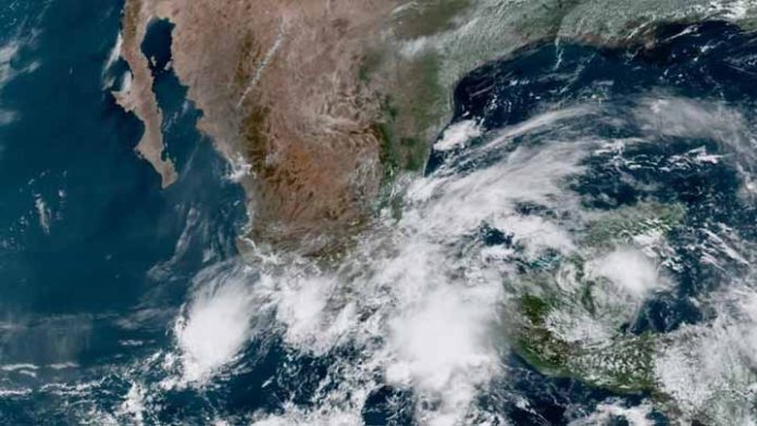 Viernes con lluvias dispersas en la entidad por la tarde