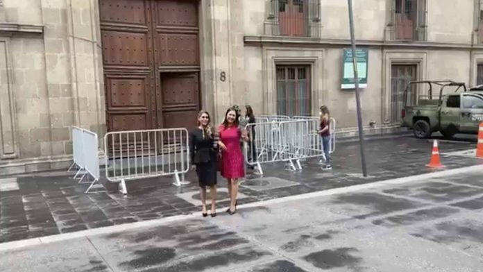 Gobernadores electos de Morena se reúnen con López Obrador en Palacio Nacional
