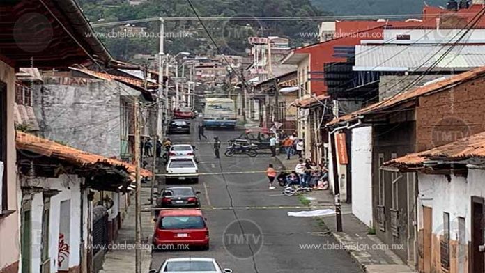 Privan de la vida a hombre, a unos pasos de la Plaza de “La Ranita”, en Uruapan