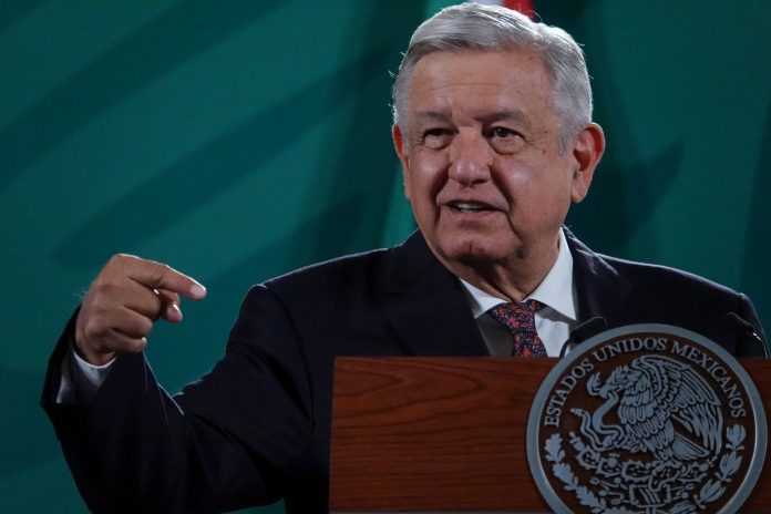 Dice López Obrador que terminará con rebeldía de normalistas sin represión