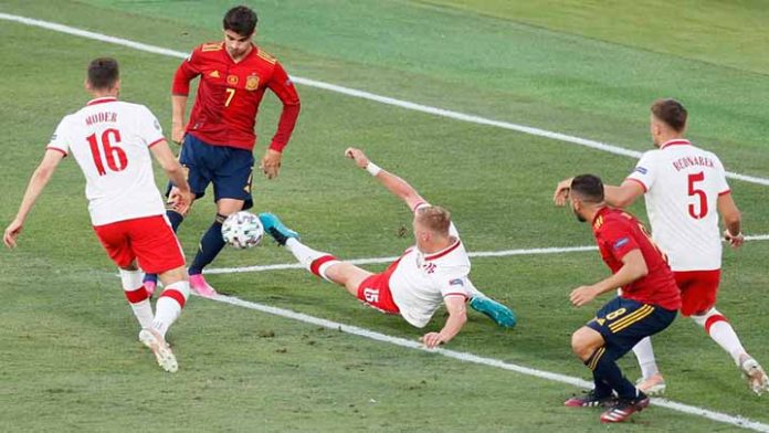 España iguala a un gol con Polonia, de momento estarían eliminados