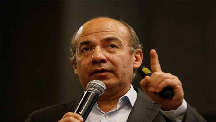 Felipe Calderón desmiente hospitalización por Covid