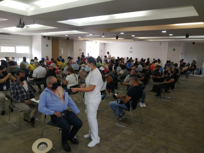 En Michoacán 595 casos de Covid-19 en personas con esquemas completos de vacunación