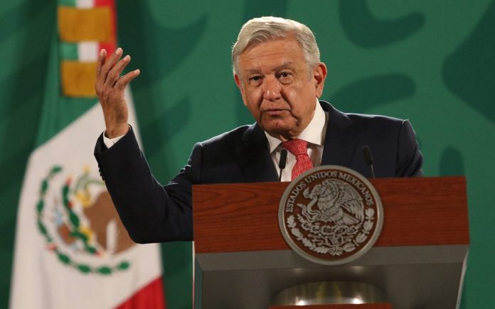 AMLO dice que aumentará el monto de pensiones para adultos mayores