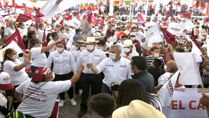 Digan no al voto de la vergüenza por el PRIANRD, voten con dignidad por Morena: Bedolla
