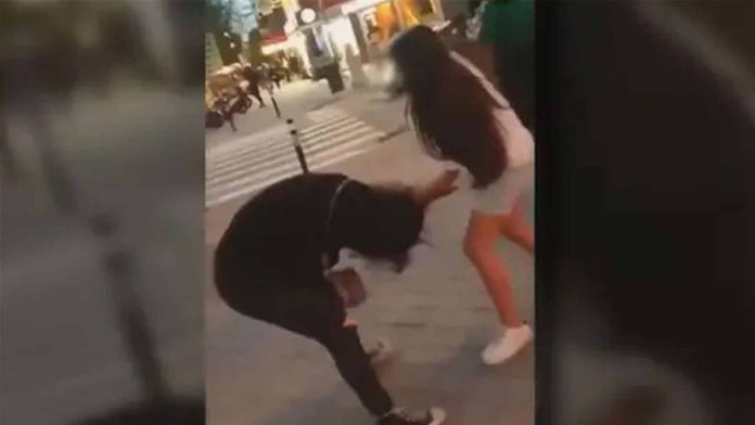Reto de TikTok se sale de control en España; consiste en golpear a desconocidos