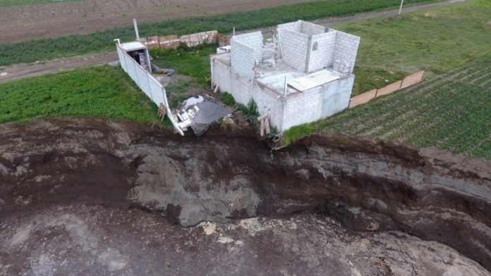 A familia dueña de la casa del socavón de Puebla no le gusta las opciones de terrenos que le han dado