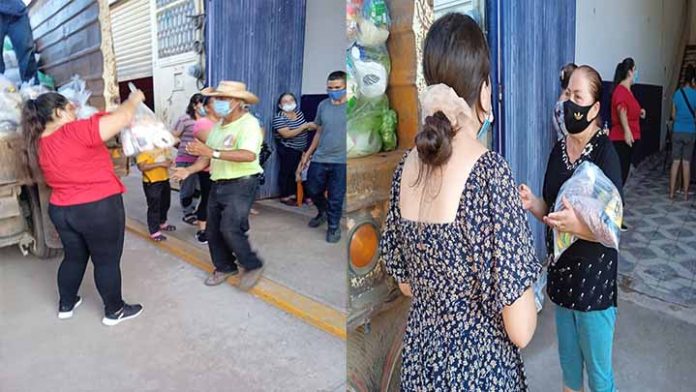 Después de varios impedimentos, por fin llegan víveres al pueblo de Aguililla
