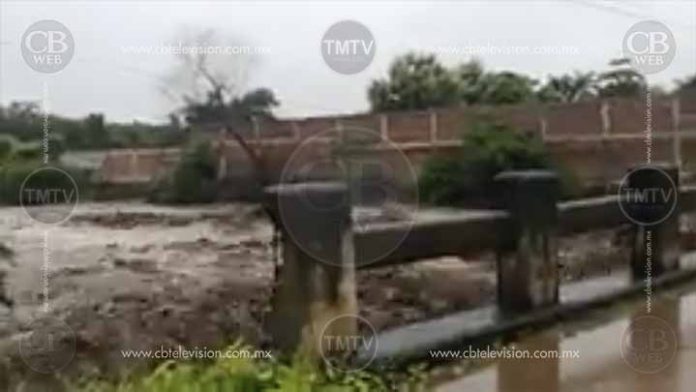 Lluvias a punto de desbordar ríos en Buenavista
