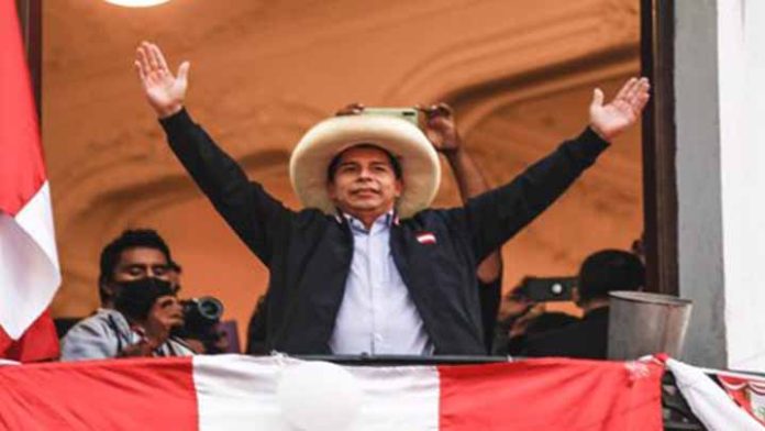Pedro Castillo es declarado presidente electo de Perú