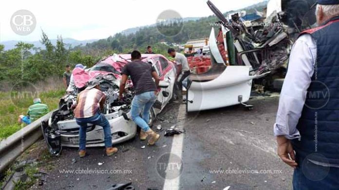 Sube a tres muertos el choque múltiple en al Siglo XXI