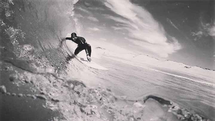 Surfista español es arrastrado por una ola y muere en playas mexicanas Surfista español es arrastrado por una ola y muere en playas mexicanas