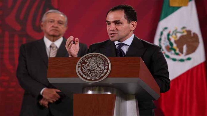 Arturo Herrera se deslinda de López Obrador para gobernar Banxico