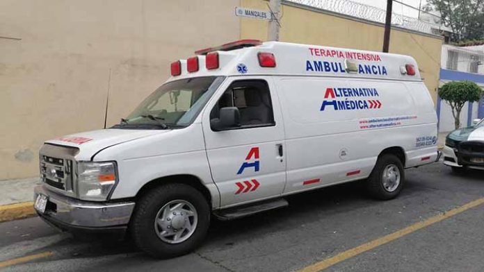 Supuestos paramédicos abusan sexualmente de una mujer en ambulancia