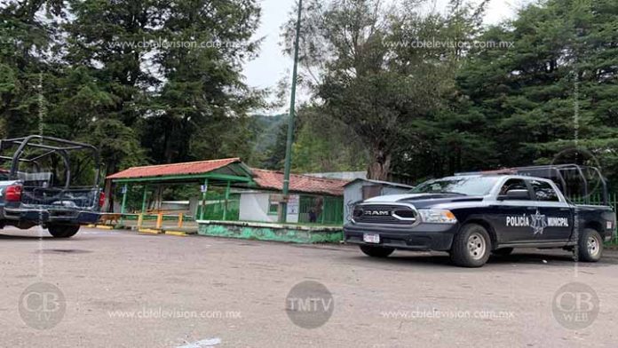 Hallan fosa clandestina dentro del Cetis 27 de Uruapan