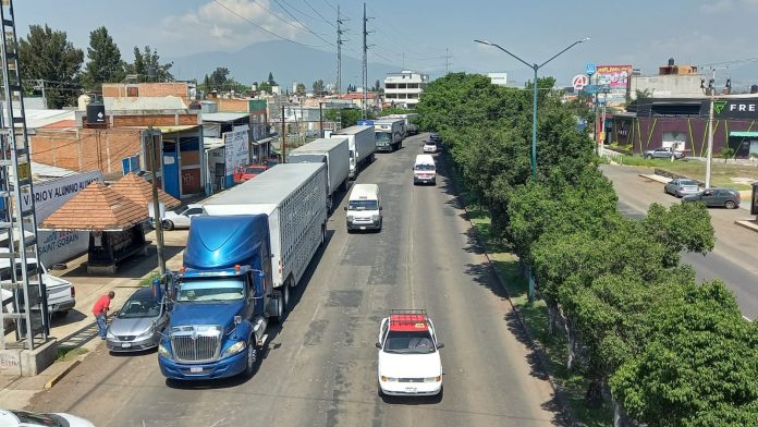 SUTTEBAM bloquea acceso a Morelia para presionar y al fin les pagan su quincena