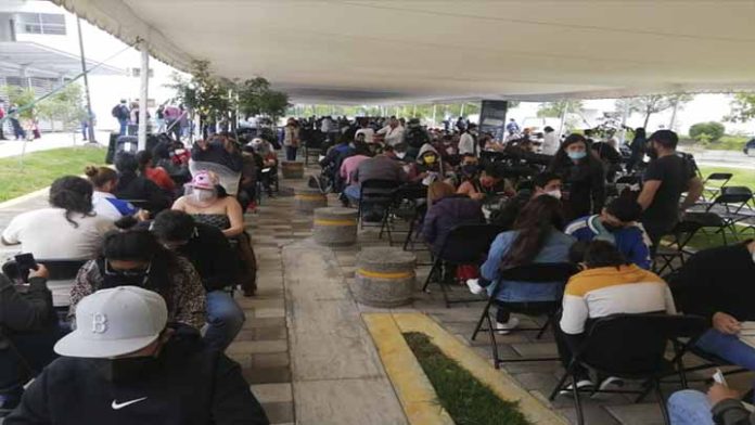 Continúa la aplicación de vacunas en Michoacán