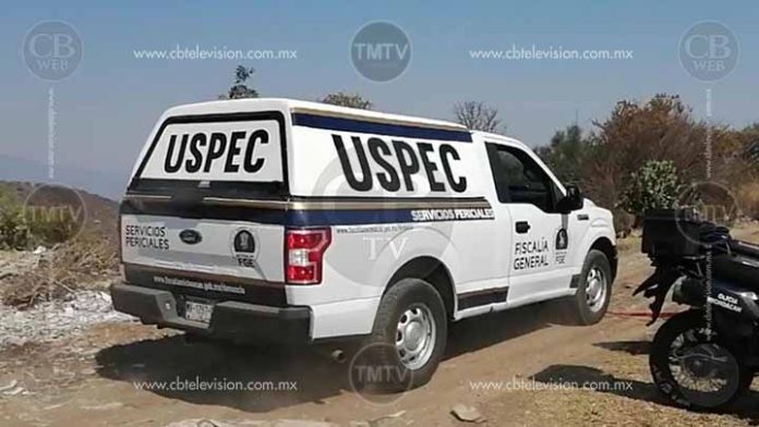 Tiran el cuerpo de un hombre en un predio de Tamándaro