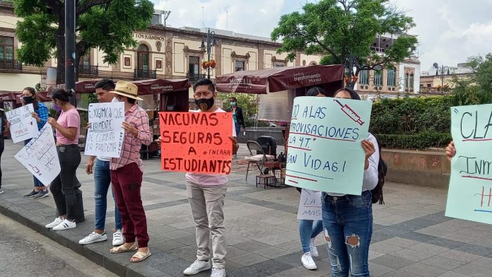 Por negativa de la federación, estudiantes se manifiestan a nivel nacional contra el regreso a las aulas