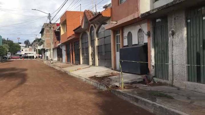 Otro accidente más en la calle de Oyamel, en riesgo movilidad del brazo de un joven de 35 años