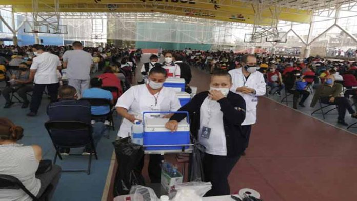 En Michoacán se han vacunado contra Covid-19 a 391 mil 430 personas de 40 a 49 años