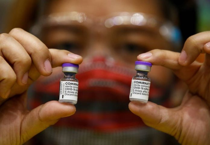 Estudio revela que dos dosis de Pfizer protegen 70% contra Ómicron