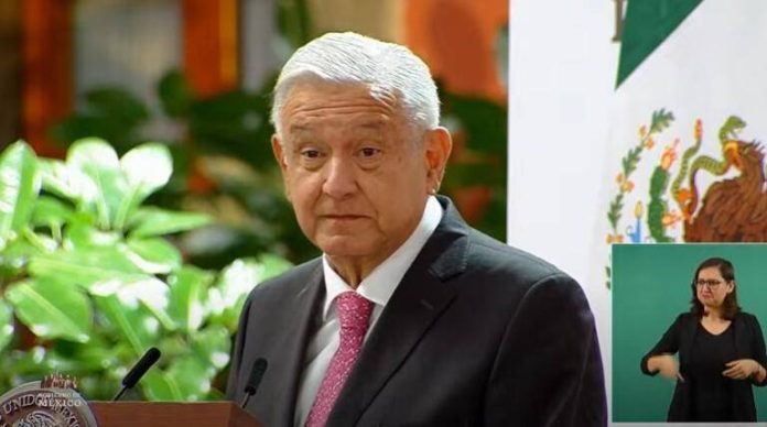 PAN acusa de cínico a AMLO por justificar corrupción de sus hermanos