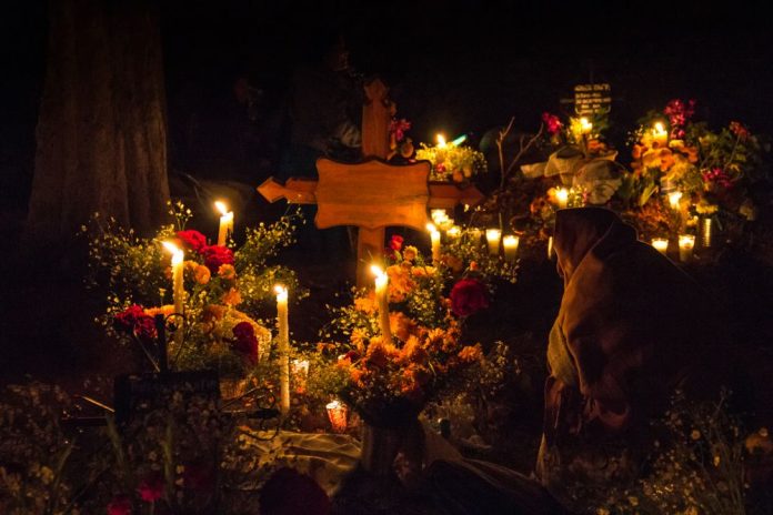 Michoacán realizará su tradicional Noche de Muertos, con protocolos ante Covid-19