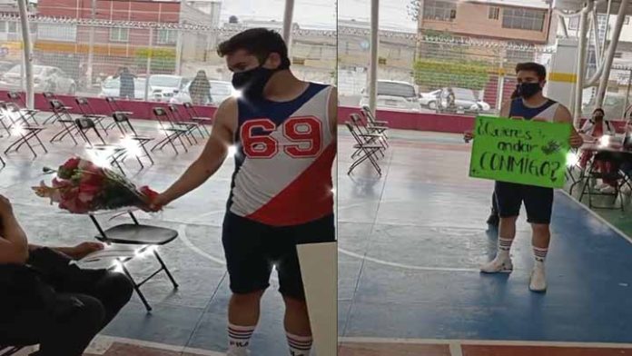 Nueva forma de declarar su amor; joven le pide que sea su novio en la vacuna anti Covid
