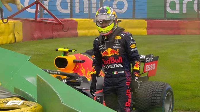 Checo Pérez choca y no participará en el GP de Bélgica
