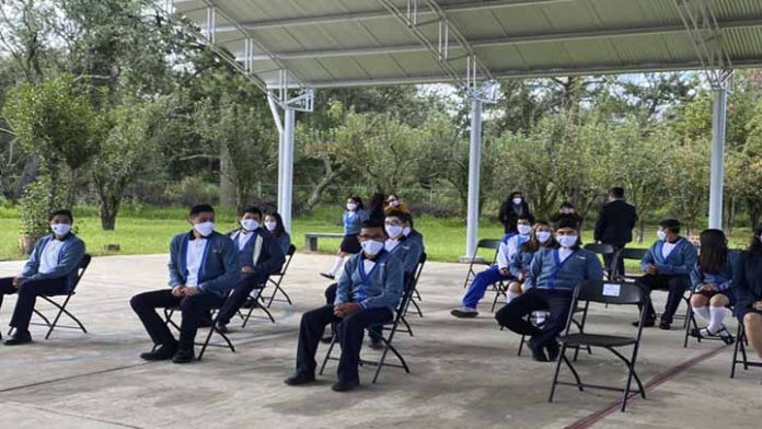 En Michoacán, 9 casos de Covid-19, en aulas del estado