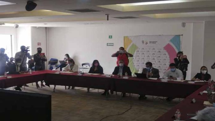 Aforos al 40% en establecimientos, plazas e iglesias, por Covid-19