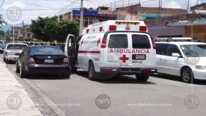 Moto sicarios asesinan a un adolescente en Zamora