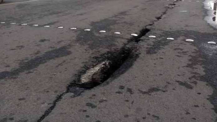 Puente en la avenida Michoacán pone en peligro a morelianos