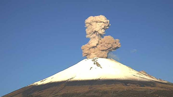 Popocatépetl registra actividad volcánica