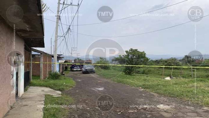 Lo degüellan con un machete en Uruapan