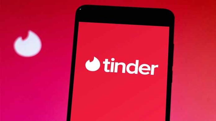 “Amor líquido” las relaciones en tiempos de Tinder