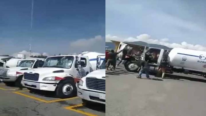 Gaseros protestan contra los precios máximos y destruyen camiones