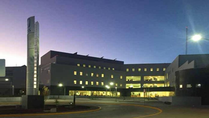 Niña de 13 años intenta matar a su hermano de 9 con un cuchillo