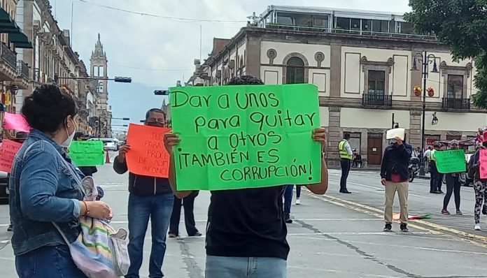 600 maestros exigen la asignación de plazas después de ser evaluados por la USICAMM