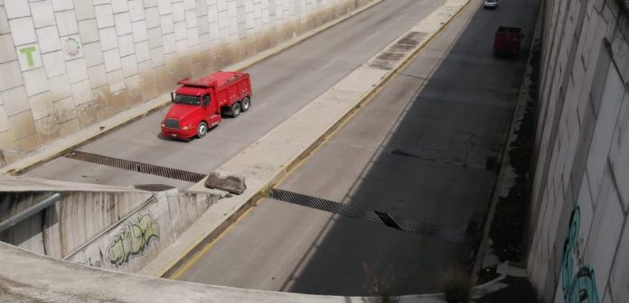 Continúan desatendidas las coladeras del periférico de Morelia