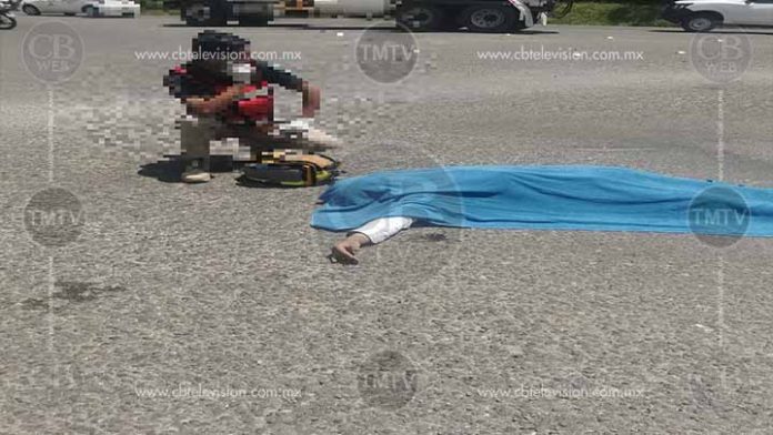 Motociclista muere arrollado por un auto en el entronque de La Cofradía