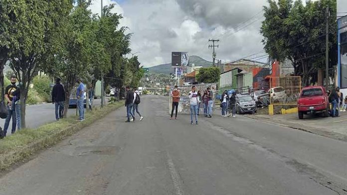 Profesores anuncian actividades de bloqueo esta semana en Morelia