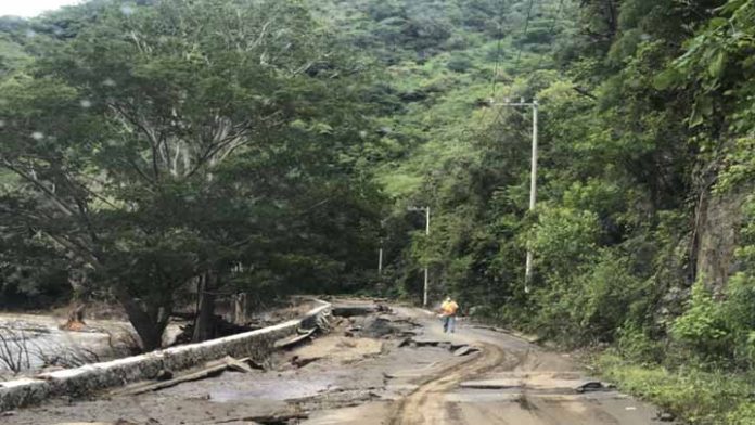 Continúan labores de apoyo a la población afectada tras lluvias