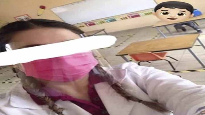 ¡Reprobable!; Maestra se burla del único niño que asistió a clases presenciales