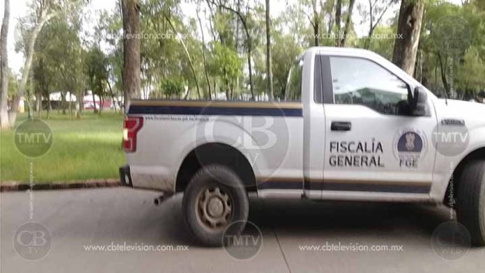 Arrojan ejecutado en la puerta del IMSS Zamora