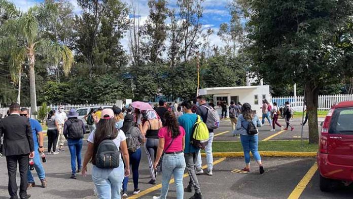 Normalistas en total rechazo ante la reducción de matrículas; advierten de movilizaciones en Morelia