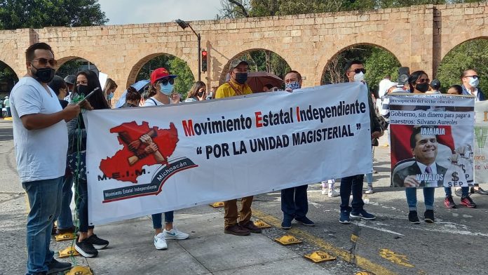 ¿A dónde fue a parar todo el recurso? Maestros independientes se manifiestan por falta de pagos